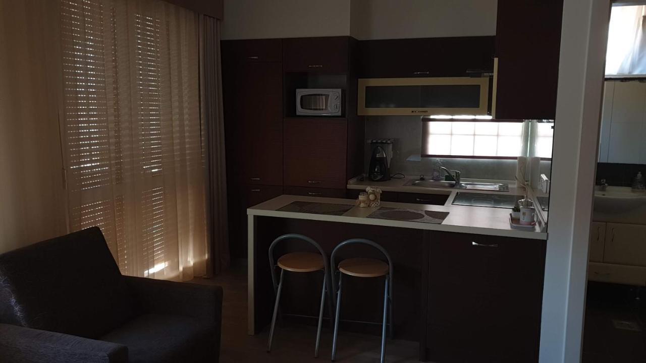 Keller Arany Apartmanok Хайдусобосло Экстерьер фото
