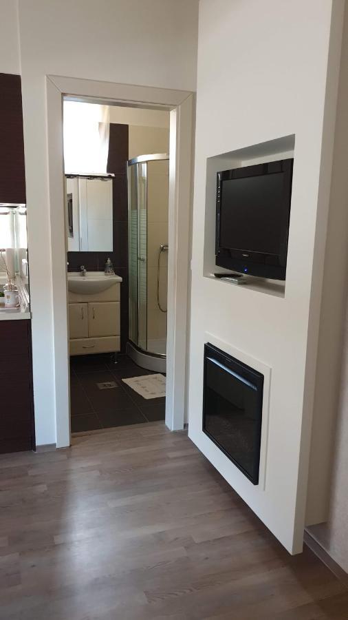Keller Arany Apartmanok Хайдусобосло Экстерьер фото